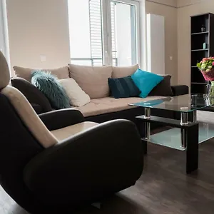 https://apartament-grasen.poznan-hotels.com