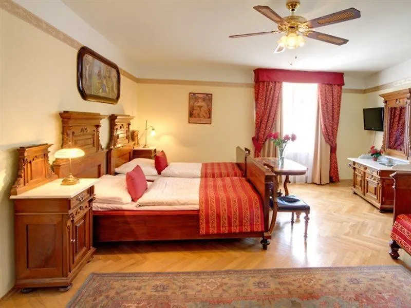 Hotel Mucha Πράγα