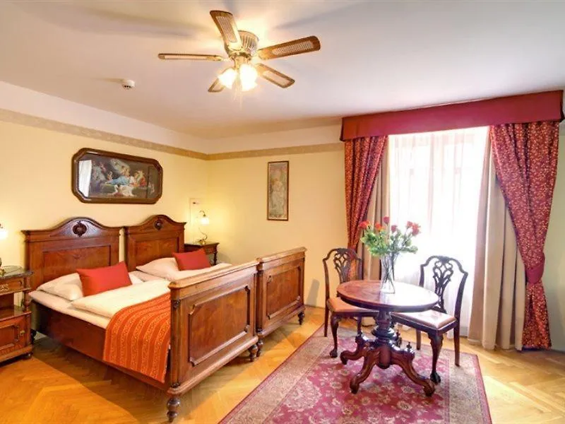 Hotel Mucha Πράγα Τσεχία
